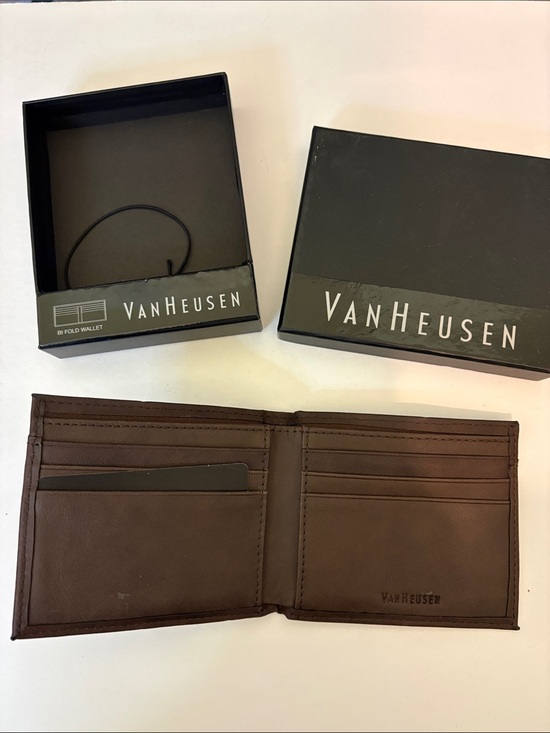 Van Heusen Brown Leather Bi-Fold Wallet with Elastic Band main image 8
